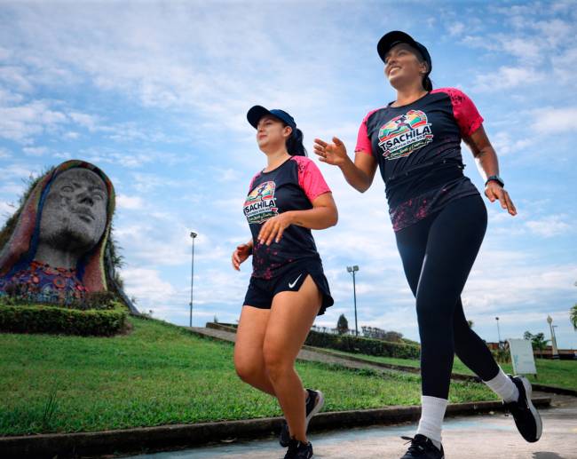 Tsachila Women Run SD santo domingo